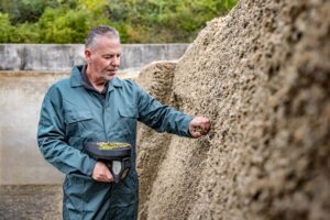 Nieuwe draagbare spectrometer meet voederwaarde in real-time