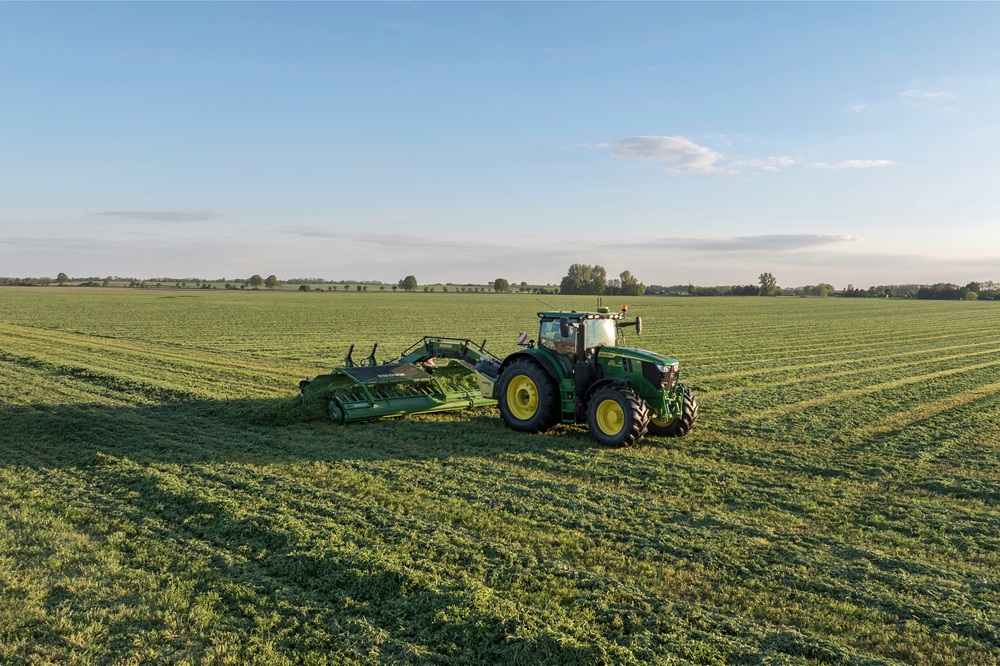 Krone stapt met Swativo T 1040 Pro in bandharktechniek