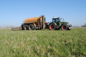 Mestrapport 2026: minder dieren en mest, maar druk op waterkwaliteit blijft